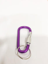 Load image into Gallery viewer, CHAIN D SHAPE MED WITH LOCK