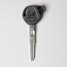 Load image into Gallery viewer, HONDA BEAT PLASTIC LEFT/RIGHT