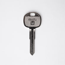 Load image into Gallery viewer, ISUZU GIGA METAL HCS KEYS
