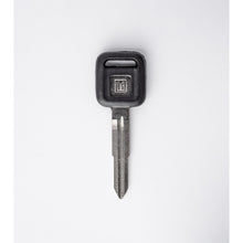 Load image into Gallery viewer, ISUZU HILANDER PLASTIC LEFT/RIGHT HCS
