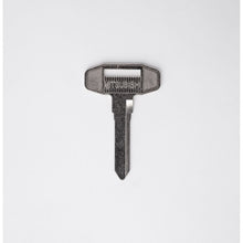 Load image into Gallery viewer, MITSUBISHI FUSO L/R. HCS
