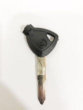 Load image into Gallery viewer, YAMAHA UNIVERSAL HCS LEFT/RIGHT ORIGINAL HCS BLANK KEYS
