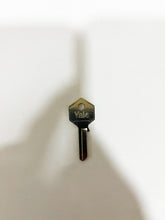 Load image into Gallery viewer, YETI 01 LEFT/RIGHT
